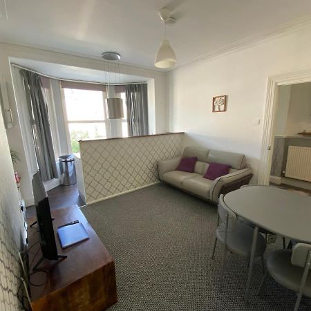 The Walnut Suite Lovely One Bedroom Flat In Stoke. プリマス エクステリア 写真